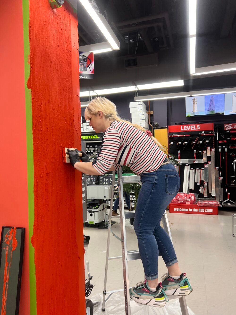 Elegant Tadelakt Shower Plaster for Luxurious Bathrooms