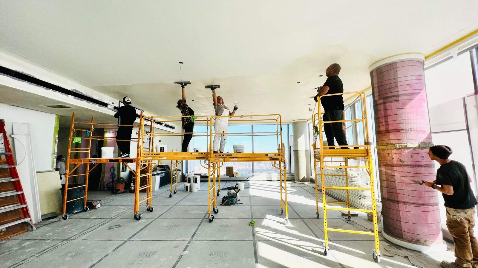 Stylish Venetian Plaster Ceilings for Luxurious Interiors